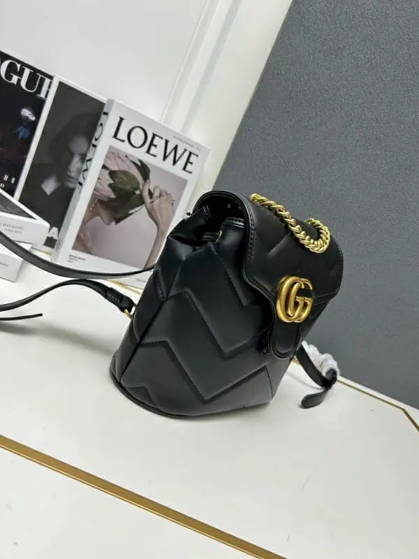 gucci aaa qualite sac a dos  pour femme s_11a31a11